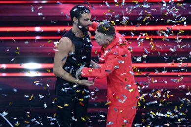 Fedez e Lazza lanciano il seltzer “Boem”. Ma per i follower dureranno poco…