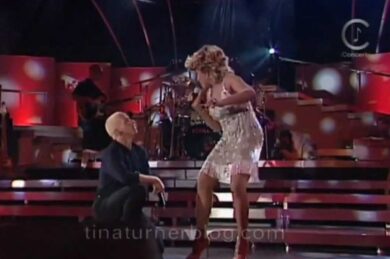 Tina Turner morta, addio alla regina del rock: lo storico duetto con Eros
