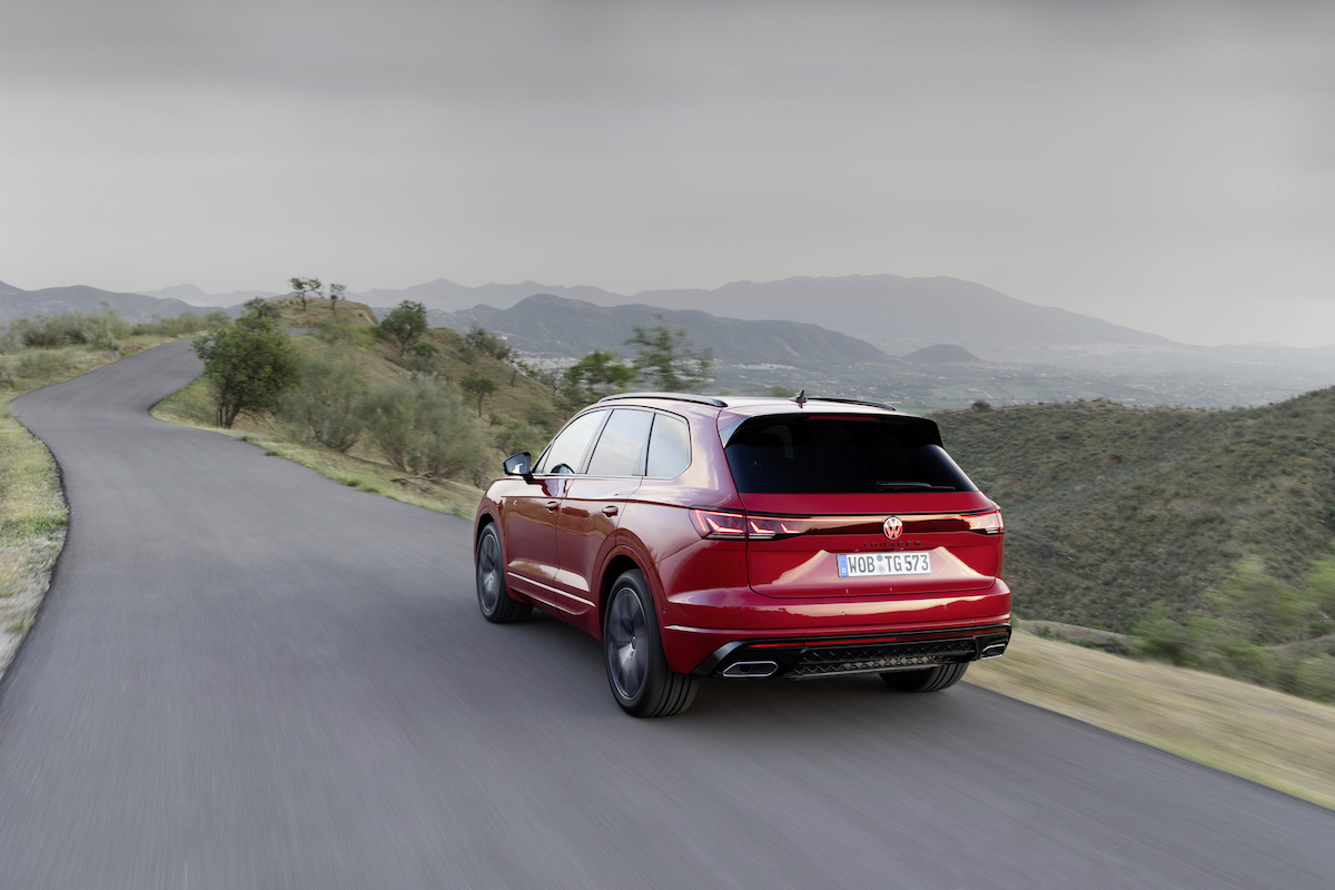 Volkswagen Touareg, si rinnova per non passare inosservato Volkswagen Touareg, si rinnova per non passare inosservato