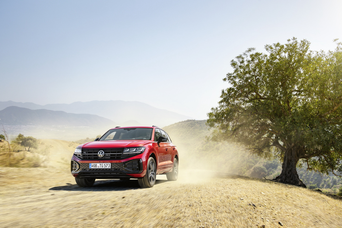 Volkswagen Touareg, si rinnova per non passare inosservato Volkswagen Touareg, si rinnova per non passare inosservato