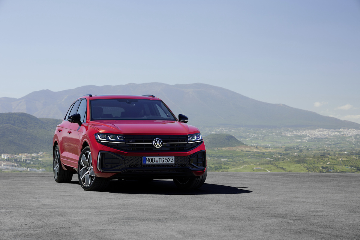 Volkswagen Touareg, si rinnova per non passare inosservato Volkswagen Touareg, si rinnova per non passare inosservato