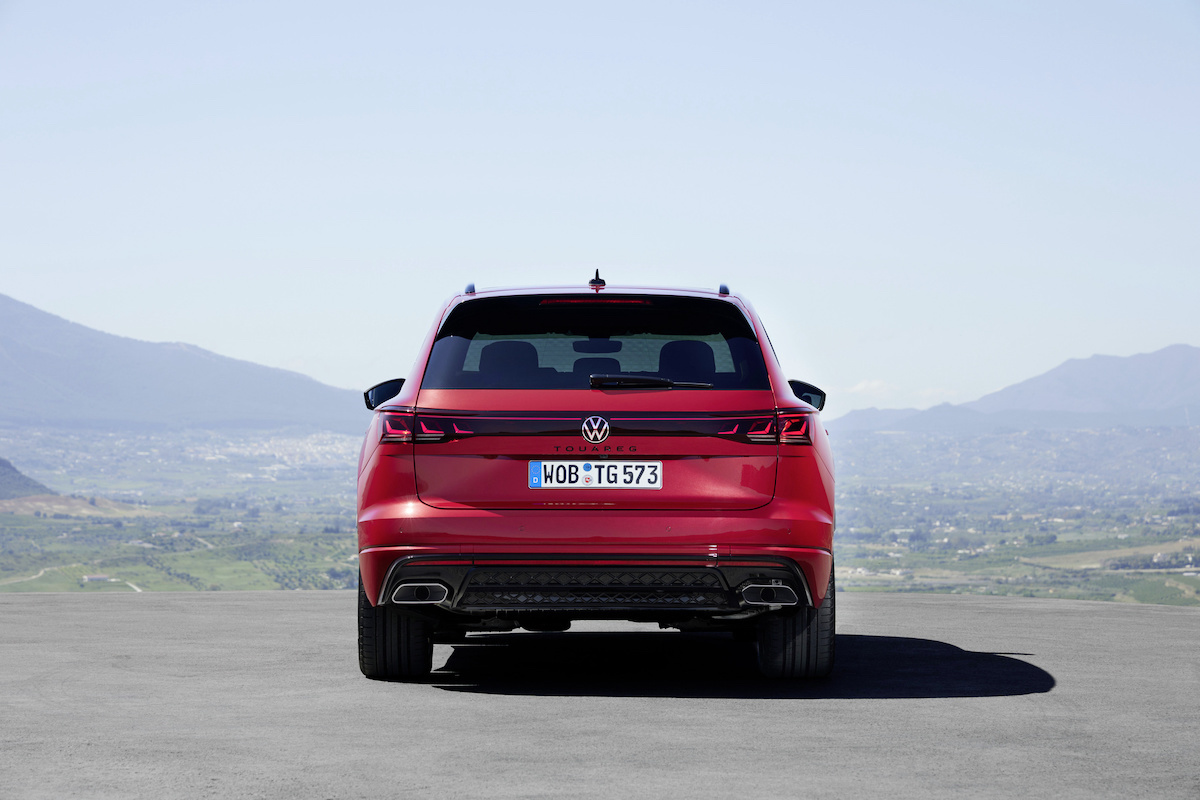 Volkswagen Touareg, si rinnova per non passare inosservato Volkswagen Touareg, si rinnova per non passare inosservato