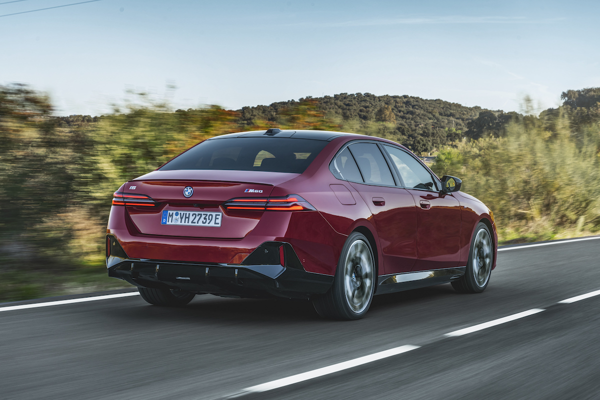 BMW lancia la Serie 5 Berlina elegante, sportiva e green