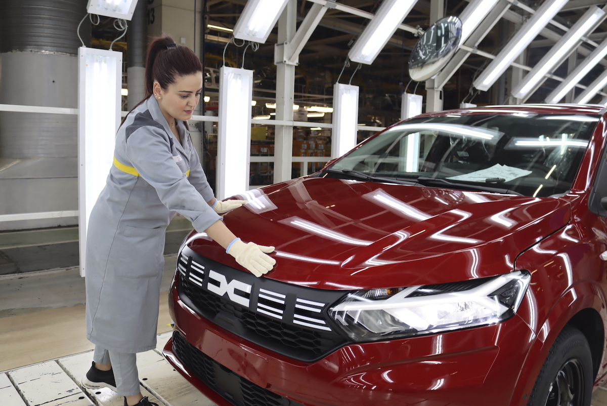 Dacia: 24 ore per realizzare il successo industriale Dacia: 24 ore per realizzare il successo industriale