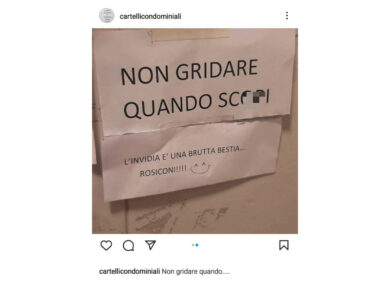 Grida troppo quando fa sesso, il condomino lo avverte e sbotta: “Basta”