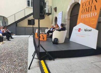 Bisignani a Trento tuona sul governo: “Giorgia fuoriclasse, Urso andrà a casa”