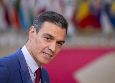 Regionali Spagna, vince la destra: il socialista Sanchez si dimette