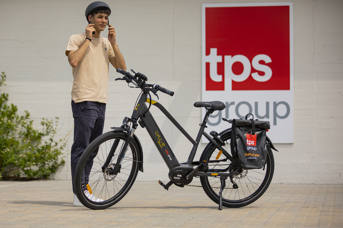 Le e-bike di Pirelli ‘CYCL-e around’ per i dipendenti di TPS Group Le e-bike di Pirelli ‘CYCL-e around’ per i dipendenti di TPS Group