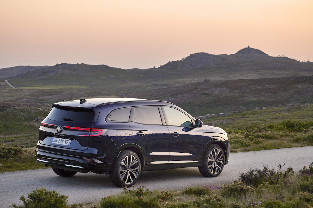 Renault svela Nuovo Espace, atletico ed elegante