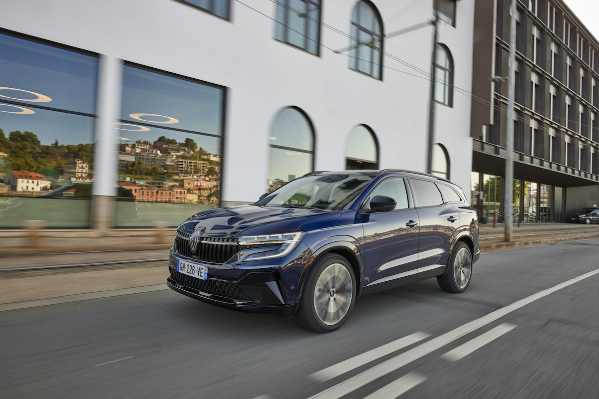 Renault svela Nuovo Espace, atletico ed elegante