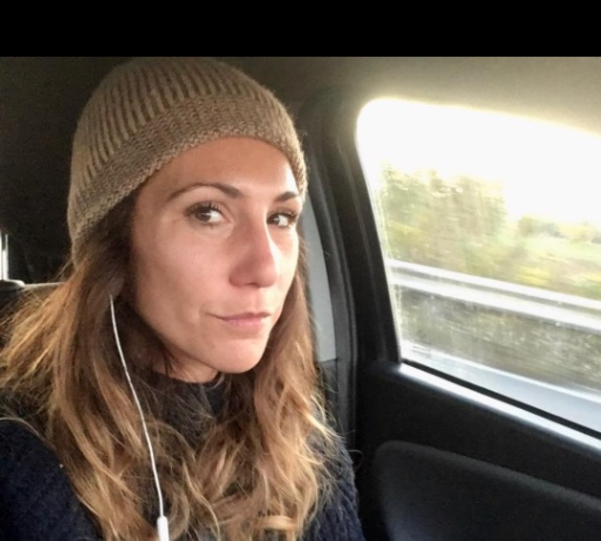 “La mattina nel fango, la sera aiuto mia mamma”. Chi è Elena De Vincenzo, inviata Tg1 “La mattina nel fango, la sera aiuto mia mamma”. Chi è Elena De Vincenzo, inviata Tg1