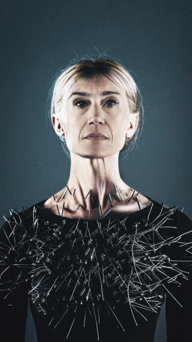 Che cos’è la sclerosi multipla, il fantasma silenzioso che “ama” le donne