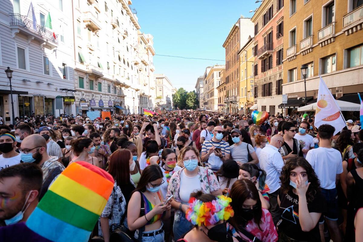 Roma Pride, 1 milione di persone in corteo. Il sindaco Gualtieri in prima fila