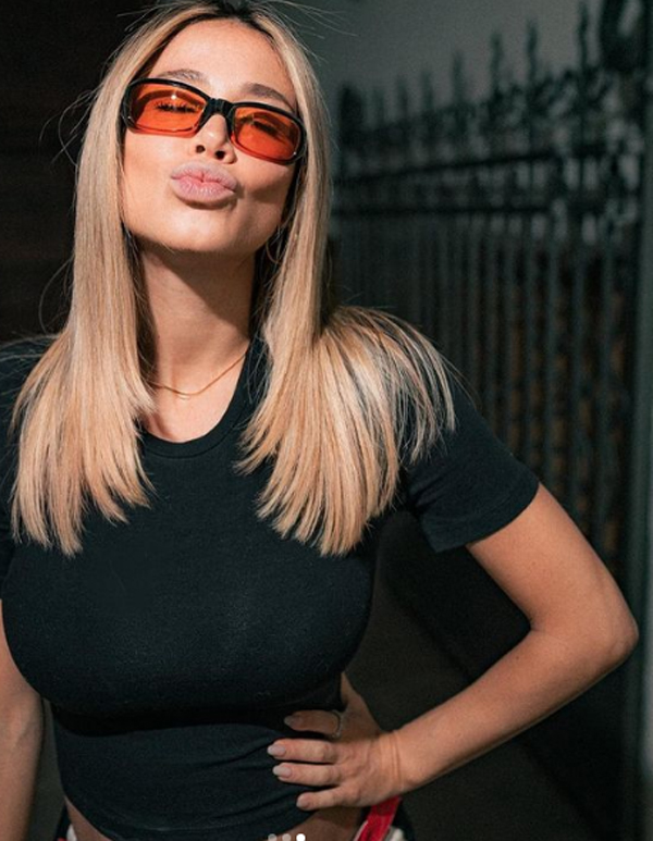 Diletta Leotta esplosiva in costume al 6° mese di gravidanza. “Volevo chiamarla Ofelia ma..”