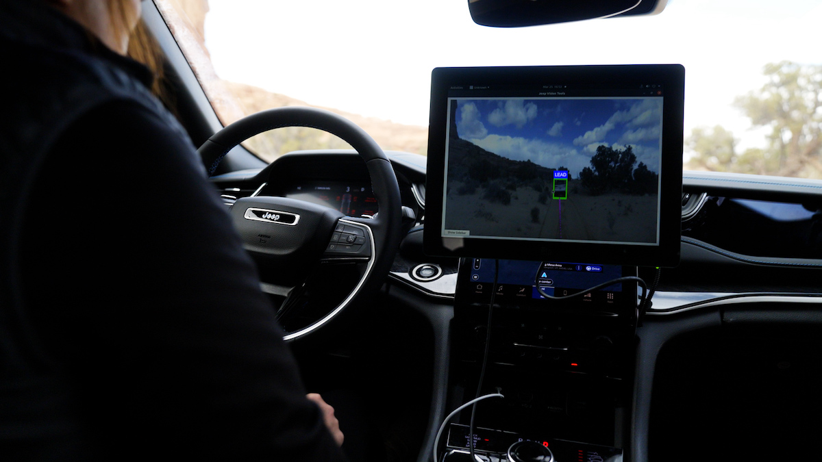 Jeep testa la futura tecnologias IA per la guida autonoma in off road Jeep testa la futura tecnologias IA per la guida autonoma in off road