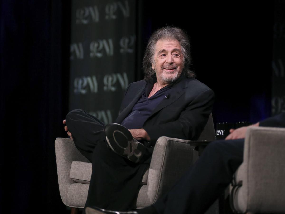 Al Pacino di nuovo papà a 83 anni: il quarto figlio dalla fidanzata 29enne Al Pacino di nuovo papà a 83 anni: il quarto figlio dalla fidanzata 29enne
