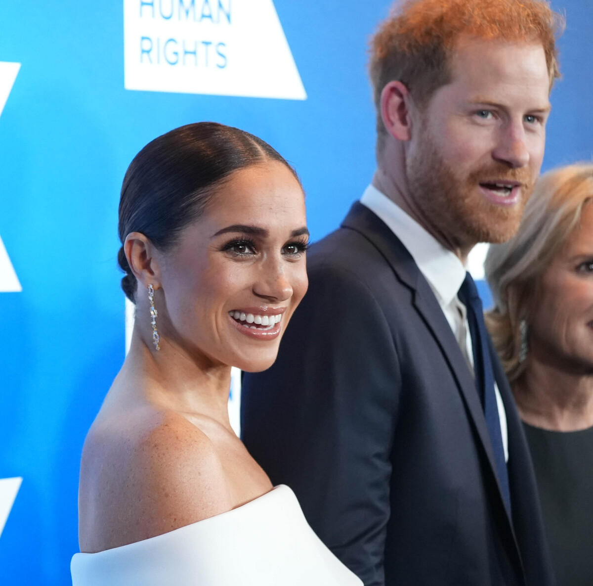 Harry e Meghan divorzio vicino, la stampa inglese: “È l’inizio della fine” Harry e Meghan divorzio vicino, la stampa inglese: “È l’inizio della fine”