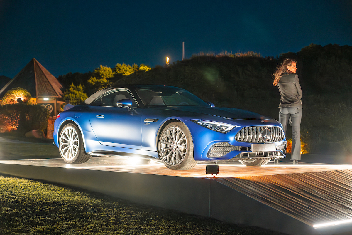 Mercedes-Benz apre la stagione 2023 al Phi Beach di Baja Sardinia Mercedes-Benz apre la stagione 2023 al Phi Beach di Baja Sardinia