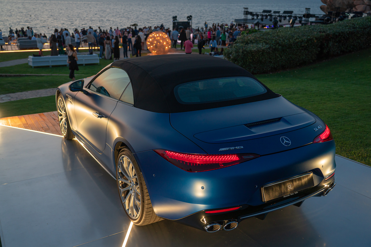 Mercedes-Benz apre la stagione 2023 al Phi Beach di Baja Sardinia Mercedes-Benz apre la stagione 2023 al Phi Beach di Baja Sardinia