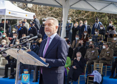 Pd, l’ultimatum di Base Riformista a Schlein: “Cambi tutto o ce ne andiamo”