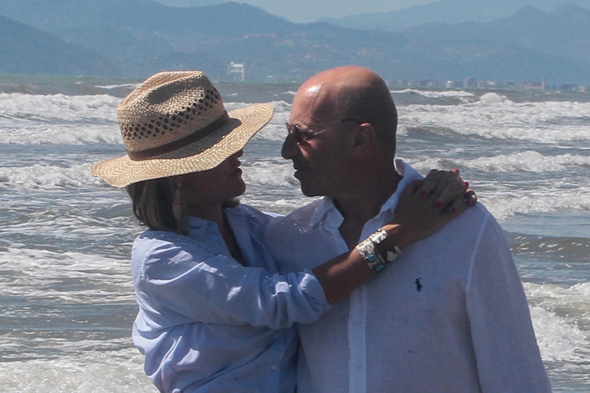 Chi è Patrizia Groppelli, l’opinionista con le corna reali moglie di Sallusti Chi è Patrizia Groppelli, l’opinionista con le corna reali moglie di Sallusti