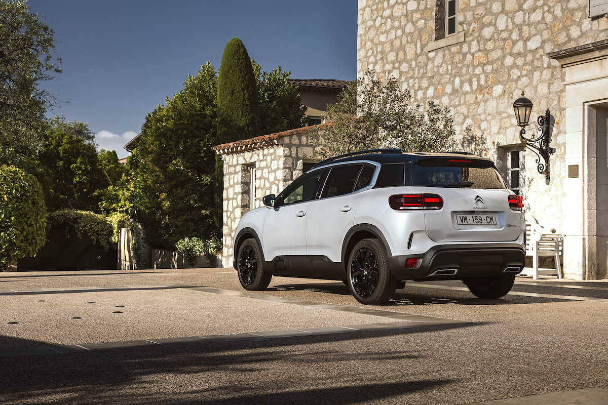 Citroen C5 Aircross, debutta la Hybrid 48V Citroen C5 Aircross, debutta la Hybrid 48V