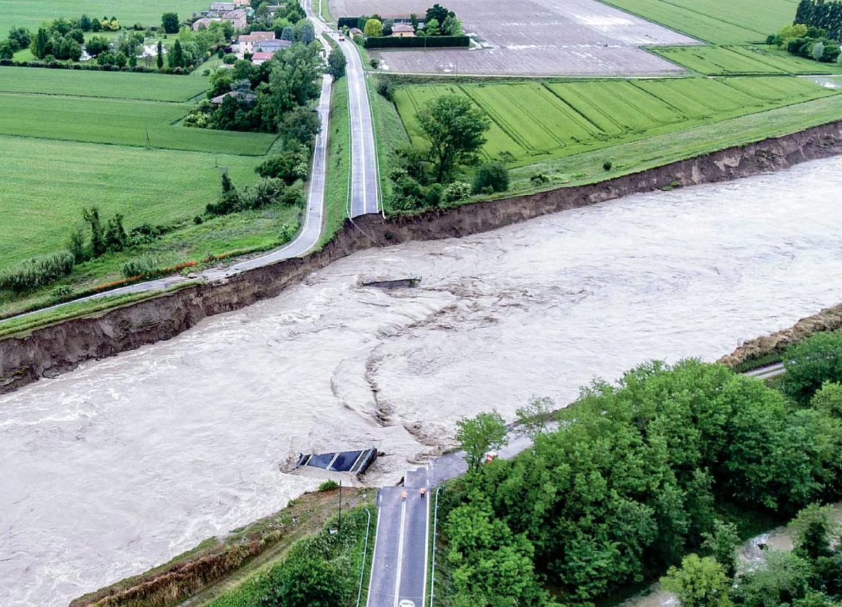 Meteo estate, incubo alluvioni. Caldo torrido e piogge torrenziali Meteo estate, incubo alluvioni. Caldo torrido e piogge torrenziali