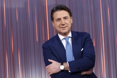 5S, ex parlamentari non più assunti: i trombati grillini furiosi contro Conte