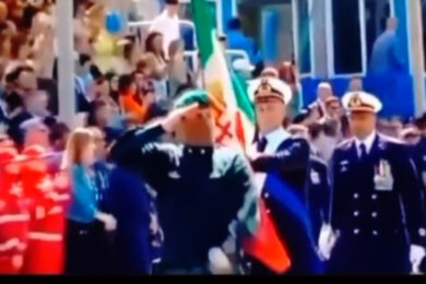 Saluto romano al 2 giugno? Ennesima “supercazzola” di Murgia-Saviano. Video