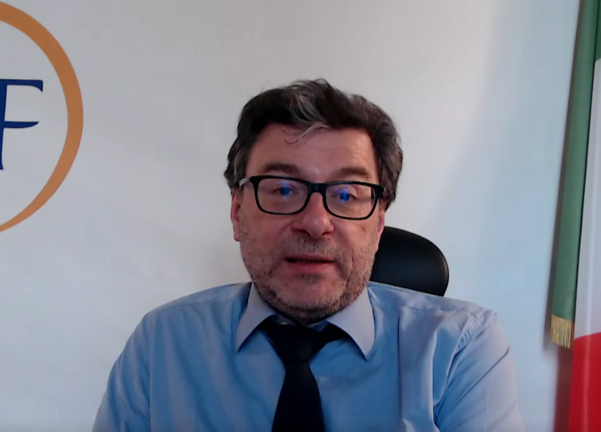 Giorgetti: “Non tasseremo le banche. Pnrr? Non voglio rinunciare a niente” Giorgetti: “Non tasseremo le banche. Pnrr? Non voglio rinunciare a niente”