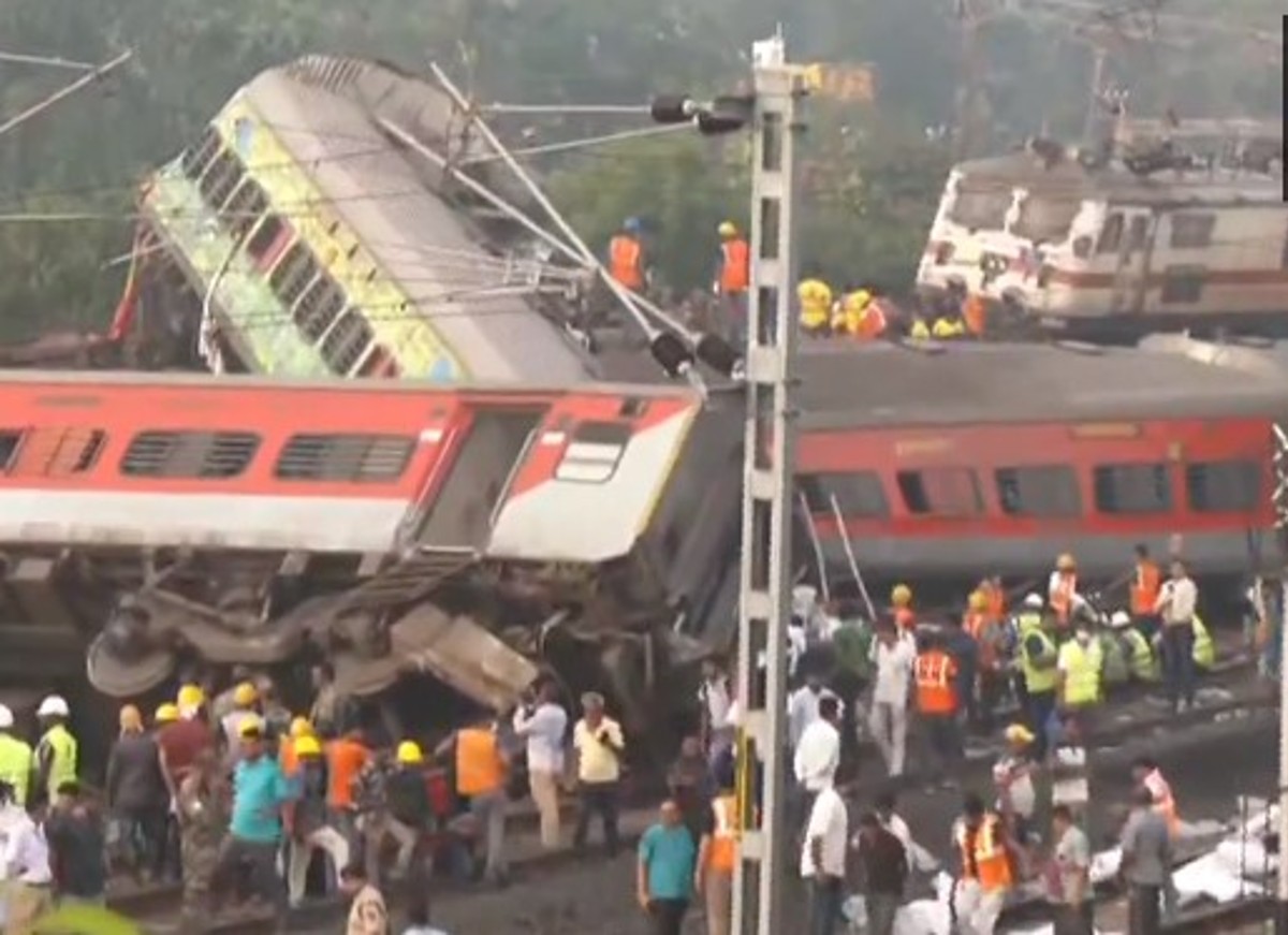 Scontro tra treni in India, ecco quali sono le cause e i responsabili Scontro tra treni in India, ecco quali sono le cause e i responsabili