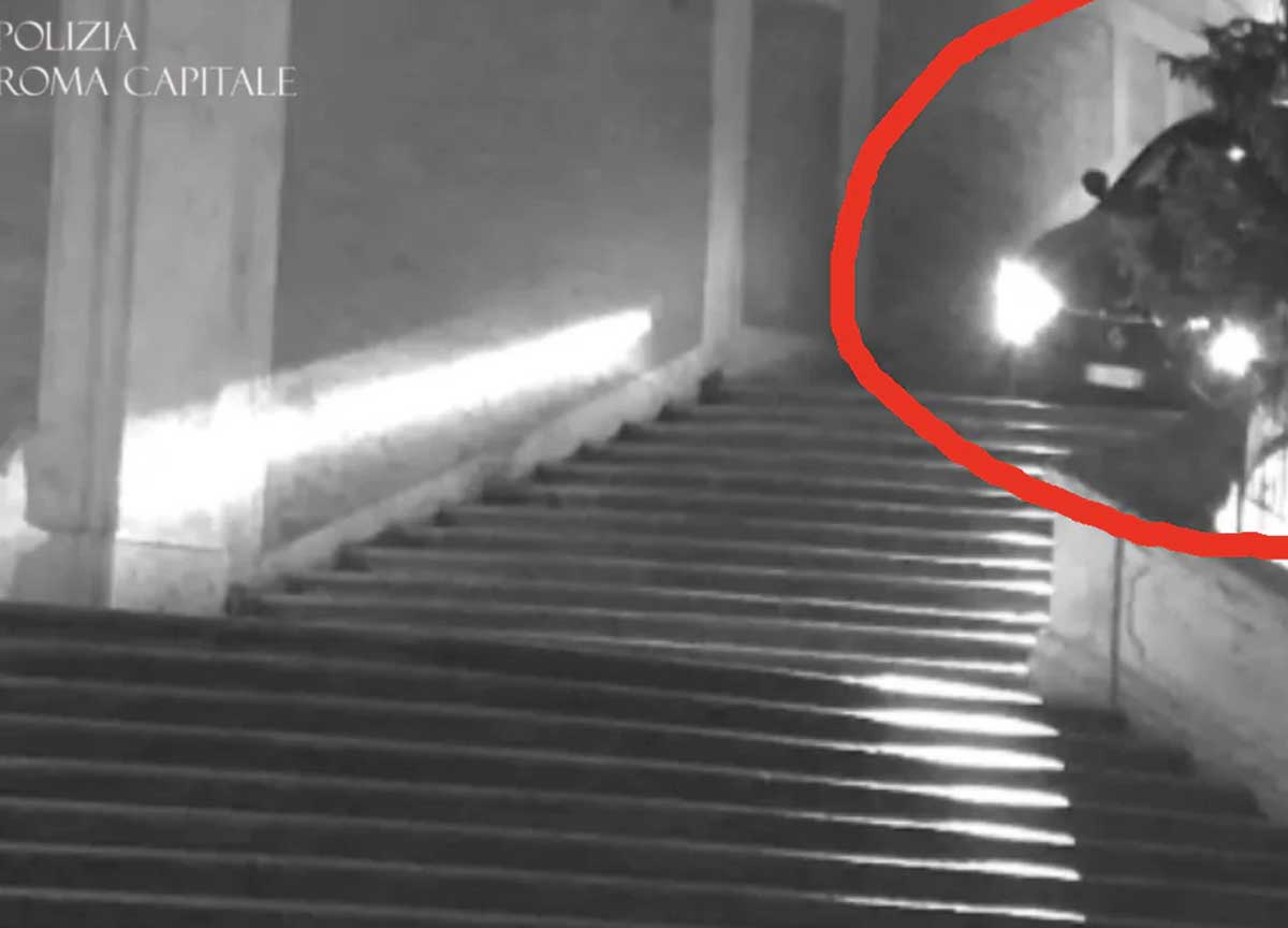 Piazza di Spagna, la scalinata non si tocca. Soprintendenza: “No ai cancelli” Piazza di Spagna, la scalinata non si tocca. Soprintendenza: “No ai cancelli”