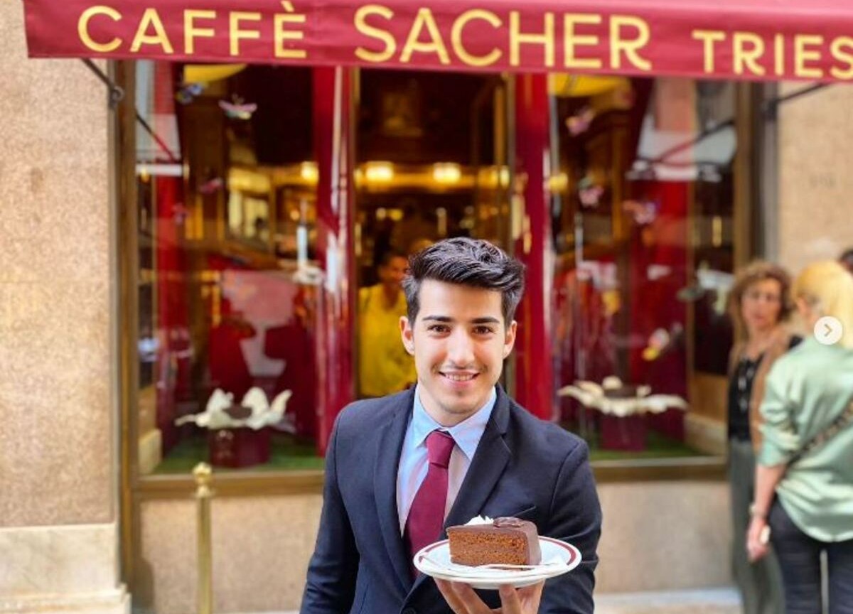 Caffè Sacher a Trieste, prezzi choc. Ecco quanto costa la fetta di torta