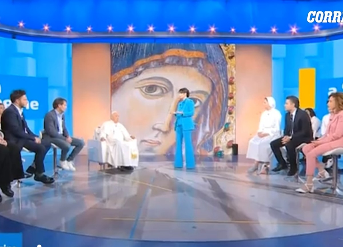 Papa Francesco, clamorosa gaffe di Lorena Bianchetti su Rai1