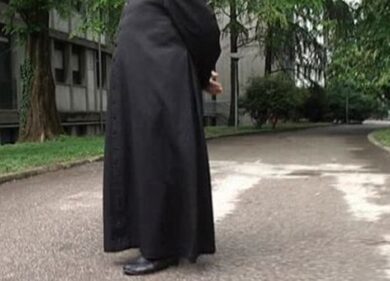 “Troppe bestemmie”: e il parroco chiude l’oratorio