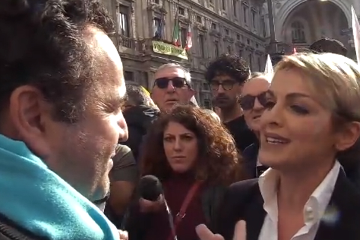Il piagnisteo di Pascale: “Questa ultradestra ci fa piombare nell’omofobia” Il piagnisteo di Pascale: “Questa ultradestra ci fa piombare nell’omofobia”
