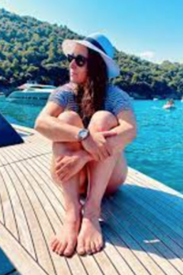 Sofia Goggia sfida gli haters: “I miei piedi non sono belli, ma valgono”