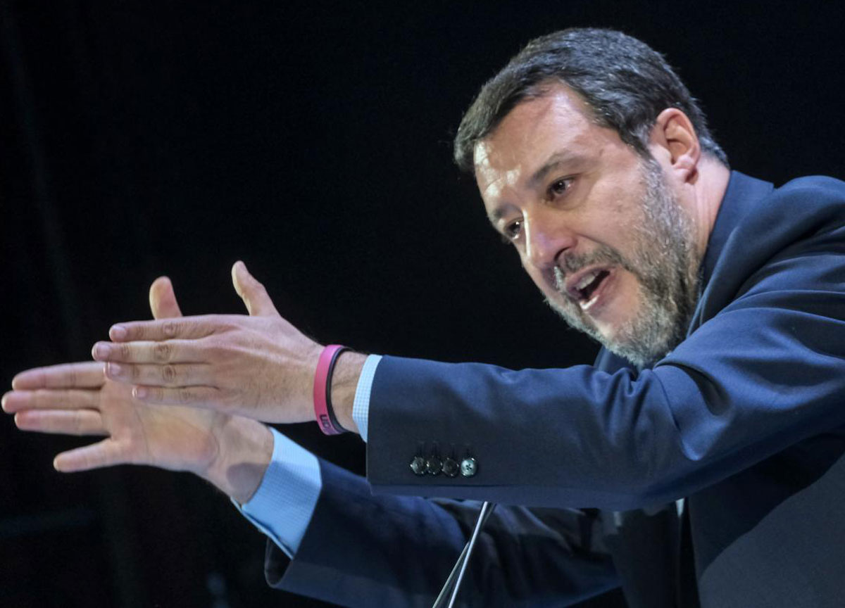 Salvini: “Il ponte sullo Stretto? Vi svelo quando sfreccerà il primo treno” Salvini: “Il ponte sullo Stretto? Vi svelo quando sfreccerà il primo treno”