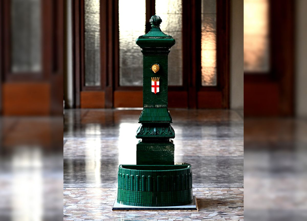 Centrale dell’acqua, terminato il drago verde da 30mila mattoncini. FOTO Centrale dell’acqua, terminato il drago verde da 30mila mattoncini. FOTO