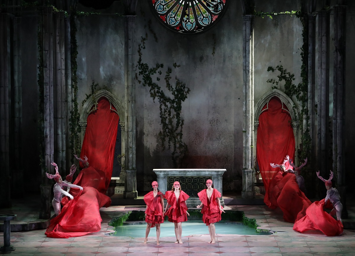 “Rusalka”, la favola disneyana di Emma Dante “Rusalka”, la favola disneyana di Emma Dante