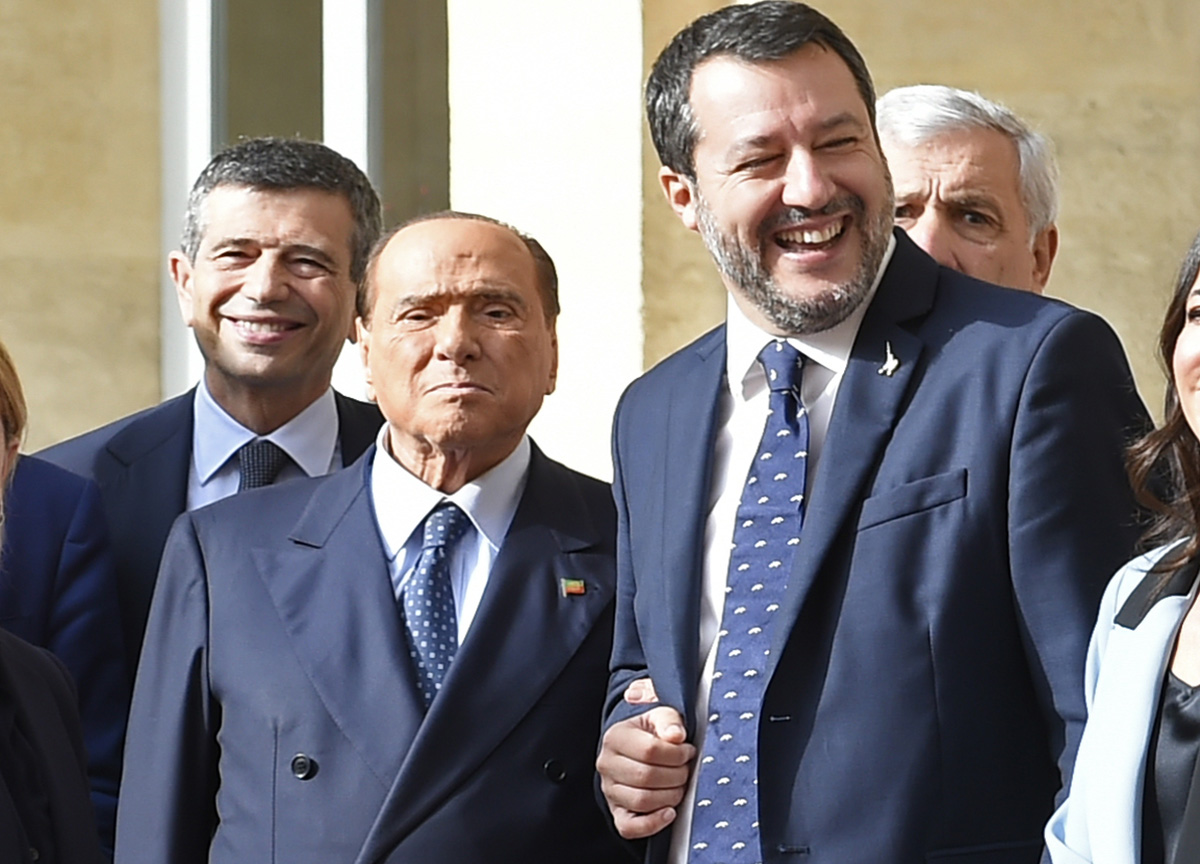 La morte di Silvio Berlusconi e i calorosi messaggi di cordoglio La morte di Silvio Berlusconi e i calorosi messaggi di cordoglio