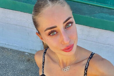 Paula Badosa e Tsitsipas, love story bollente in piscina tra le due tennis star del tennis