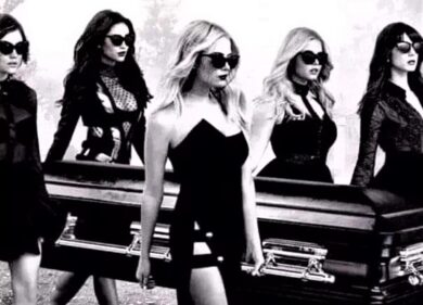 Berlusconi, camera ardente ad Arcore: la pioggia non ferma il cordoglio