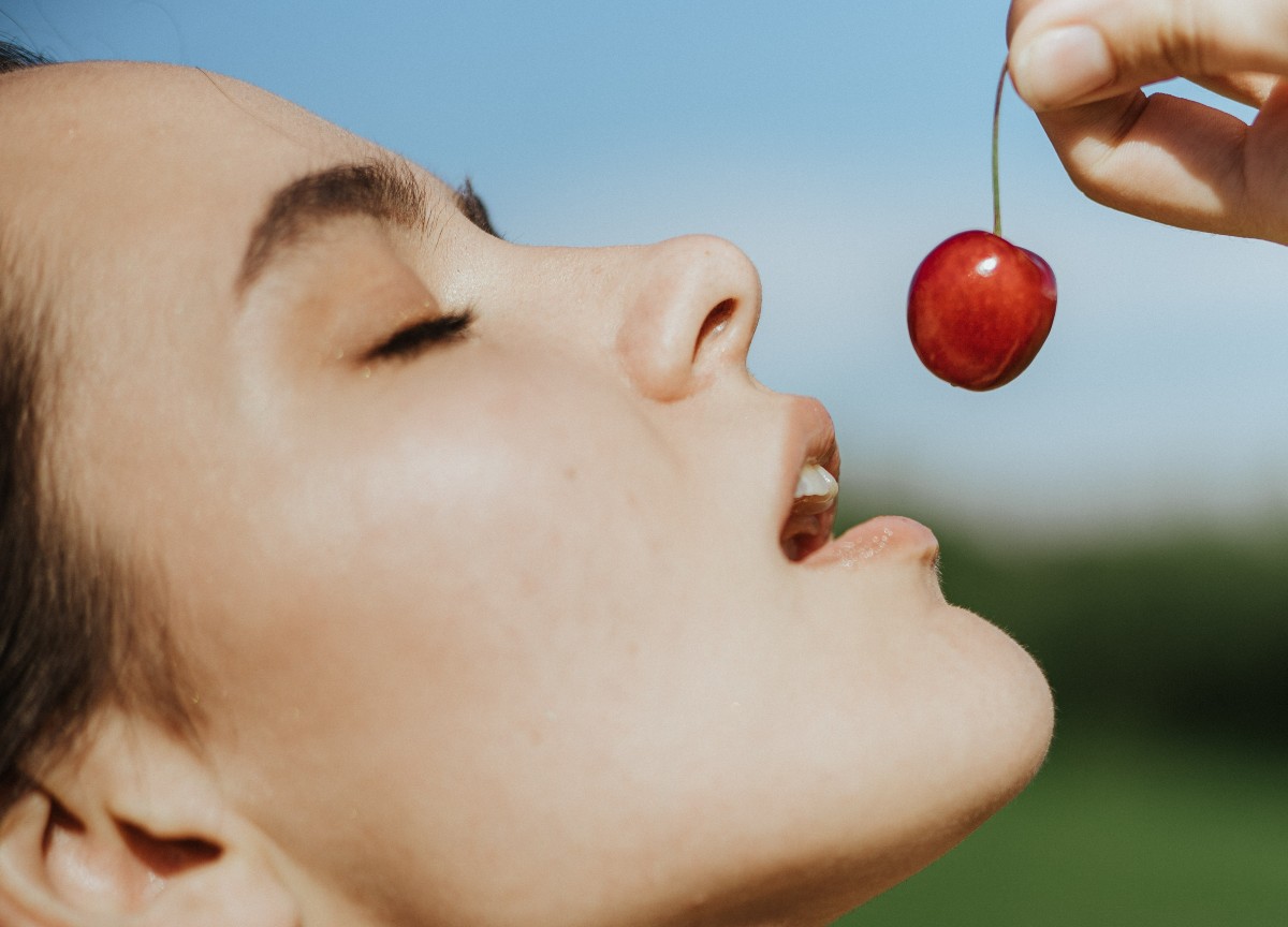 Frutta, il maltempo fa volare i prezzi. Ciliegie un lusso: fino a 18€ al chilo Frutta, il maltempo fa volare i prezzi. Ciliegie un lusso: fino a 18€ al chilo