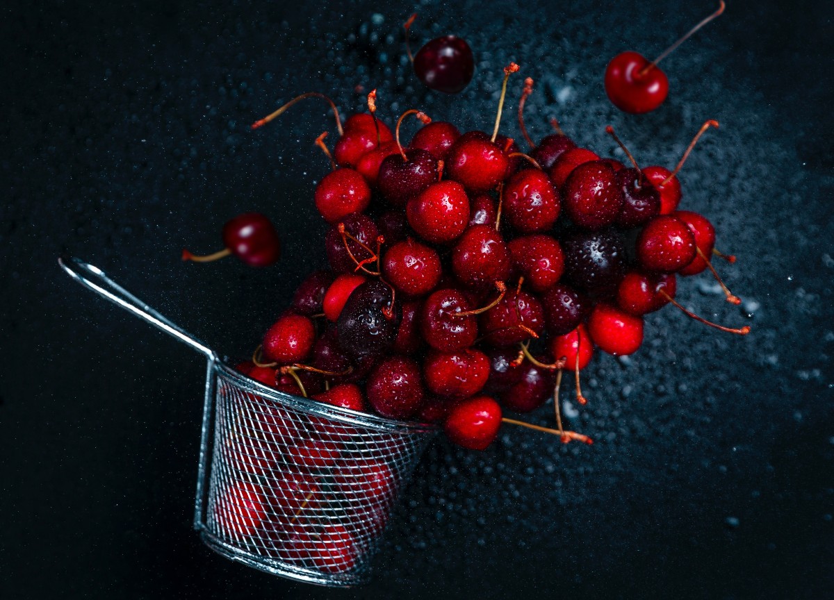 Frutta, il maltempo fa volare i prezzi. Ciliegie un lusso: fino a 18€ al chilo Frutta, il maltempo fa volare i prezzi. Ciliegie un lusso: fino a 18€ al chilo