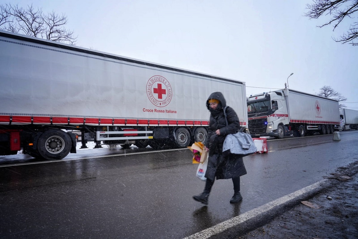 Bomba d’acqua su Roma, muore un clochard. “Non siamo riusciti a salvarlo”