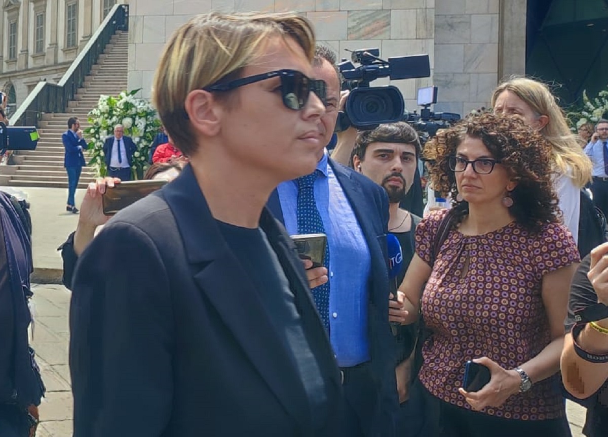 Berlusconi, tutti i vip ai funerali: Zhang, Pascale, D’Urso… GALLERY