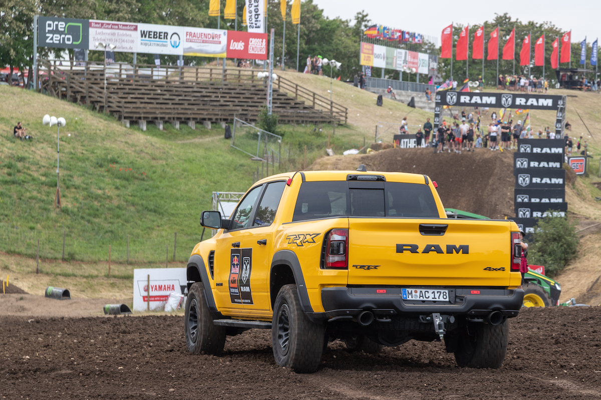 RAM lancia sul mercato europeo il nuovo motore V-6 Pentastar RAM lancia sul mercato europeo il nuovo motore V-6 Pentastar