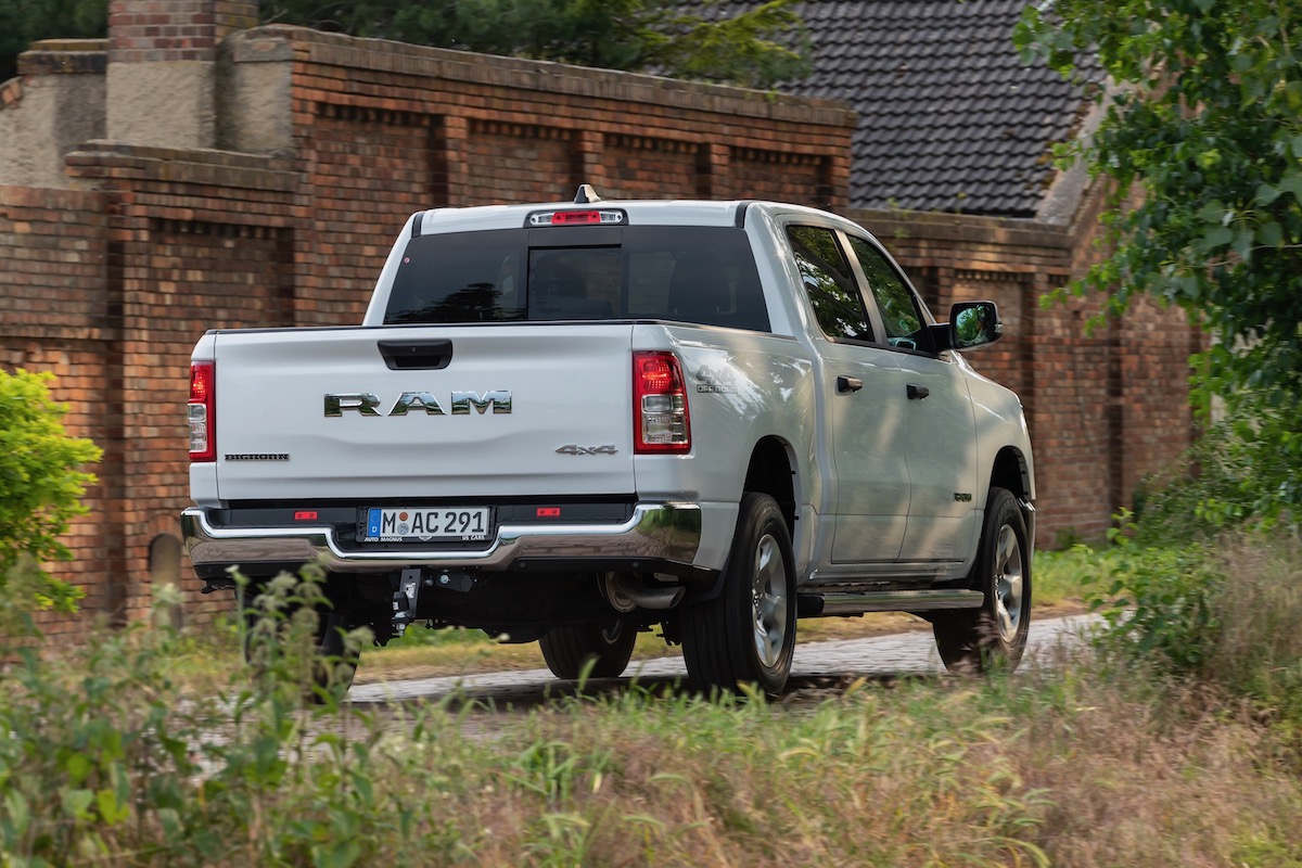 RAM lancia sul mercato europeo il nuovo motore V-6 Pentastar RAM lancia sul mercato europeo il nuovo motore V-6 Pentastar
