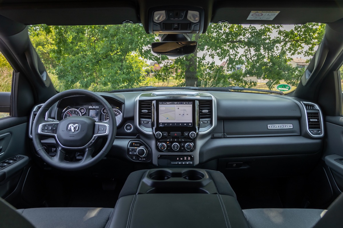 RAM lancia sul mercato europeo il nuovo motore V-6 Pentastar RAM lancia sul mercato europeo il nuovo motore V-6 Pentastar